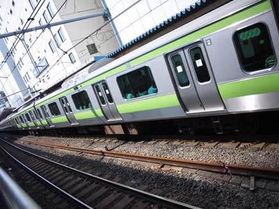 電車に乗る必要がある
